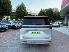 Buick GL8 New Energy Lusang Respect Edition - ფოტო 8
