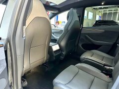 Tesla Model Y L Long Range All-Wheel Drive - ფოტო 10