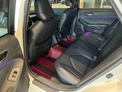 Toyota Avalon Hybrid 2.5L Luxury - ფოტო 3