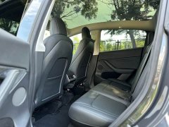 Tesla Model Y Long Range All-Wheel Drive - ფოტო 12