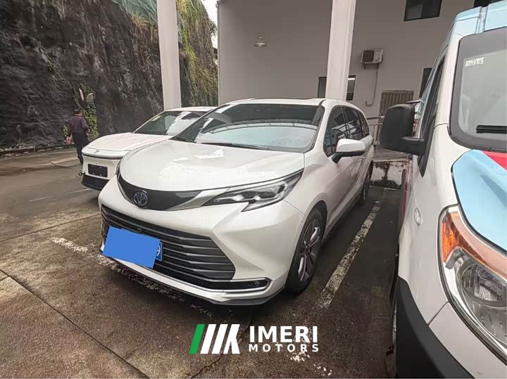 Toyota Sienna 2023 2.5L Hybrid Premium Edition - ავტომობილი ჩინეთიდან