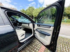 Porsche 2020 Cayenne Turbo 4.0T - ფოტო 10