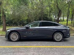 Buick Zhijing L7 Extended Range Avvia - ფოტო 3