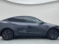 Tesla Model Y Rear-Wheel Drive - ფოტო 4