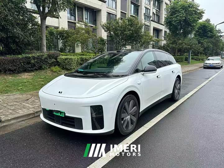 Li Auto i6 Four-Wheel Drive Standard Edition