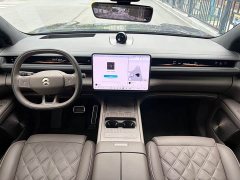 NIO ES8 2026 Six-Seat Executive Signature Edition - ფოტო 10