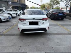 Toyota Corolla Hybrid 1.8H E-CVT Luxury - ფოტო 6