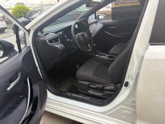 Toyota Corolla Hybrid 1.8H E-CVT Luxury - ფოტო 9