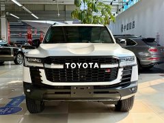 Toyota Land Cruiser (Imported) LC300 3.5T Automatic - ფოტო 1