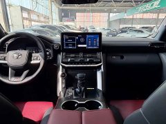 Toyota Land Cruiser (Imported) LC300 3.5T Automatic - ფოტო 19