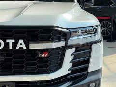 Toyota Land Cruiser (Imported) LC300 3.5T Automatic - ფოტო 3