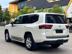 Toyota Land Cruiser (Imported) 2022 VX-R Middle East Version - ფოტო 15