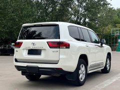 Toyota Land Cruiser (Imported) 2022 VX-R Middle East Version - ფოტო 16
