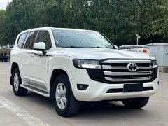 Toyota Land Cruiser (Imported) 2022 VX-R Middle East Version - ფოტო 3