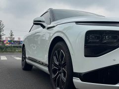 XPeng G9 625 Long Range Max - ფოტო 7