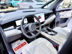 Zeekr Geely Zeekr 009 2024 Six-Seat Executive AWD 108kWh - ფოტო 13