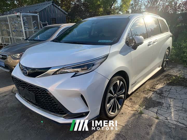 Toyota Emgrand 2.5L Grevias 2.5L Hybrid Premium Plus Edition