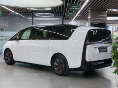 Li Auto MEGA Ultra Smart Refresh Edition - ფოტო 6