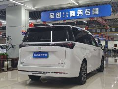 Buick GL8 New Energy Lusang Respect Edition - ფოტო 9