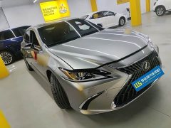 Lexus ES 2022 300h Excellence Edition - ფოტო 2