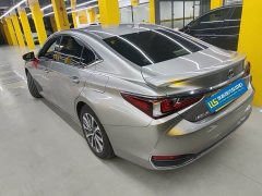 Lexus ES 2022 300h Excellence Edition - ფოტო 4