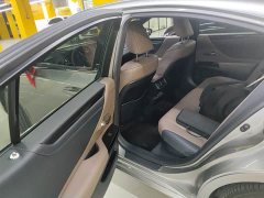 Lexus ES 2022 300h Excellence Edition - ფოტო 6