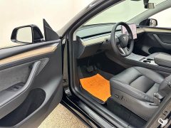 Tesla Model Y Standard Range RWD - ფოტო 15