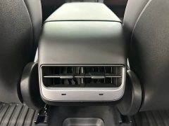 Tesla Model Y Standard Range RWD - ფოტო 19