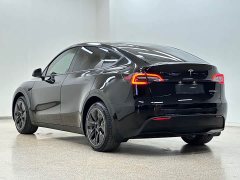 Tesla Model Y Standard Range RWD - ფოტო 4