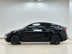 Tesla Model Y Standard Range RWD - ფოტო 7