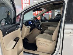Buick GL8 New Energy Lusang Respect Edition - ფოტო 4