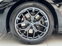 BMW 3 Series 330Li M Sport Night Edition Package - ფოტო 6
