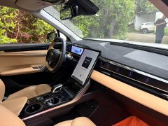 Geely Boyue L 1.5TD DCT Luxury - ფოტო 10