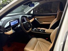 Geely Boyue L 1.5TD DCT Luxury - ფოტო 11