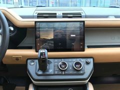 Land Rover Defender 110 P400 Dark Edition - ფოტო 7