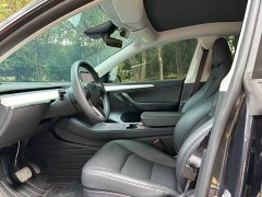 Tesla Model Y Rear-Wheel Drive - ფოტო 6