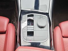 BMW 3 Series 320Li M Sport Package - ფოტო 11