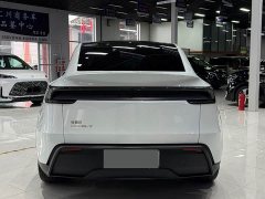 Tesla Model Y Rear-Wheel Drive - ფოტო 2
