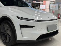 Tesla Model Y Rear-Wheel Drive - ფოტო 6