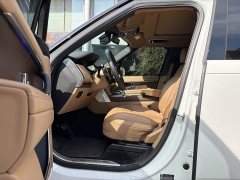 Land Rover Range Rover 3.0 L6 400PS Extended Wheelbase Seven-Seater - ფოტო 9