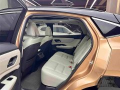 Nissan ARIYA 2022 Two-Wheel Drive Long Range Top Configuration - ფოტო 10