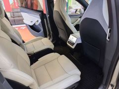 Tesla Model Y L Long Range All-Wheel Drive - ფოტო 11