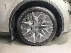 Tesla Model Y L Long Range All-Wheel Drive - ფოტო 16