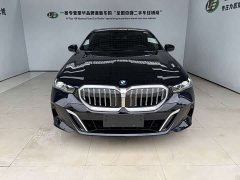 BMW 5 Series 530Li Luxury M Sport Package - ფოტო 2