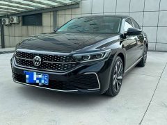 Volkswagen Passat 330TSI Starry Sky Luxury Edition - ფოტო 1