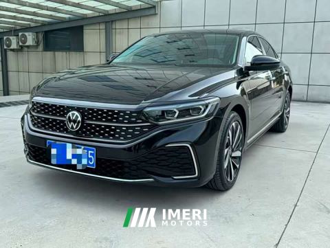 2022 Volkswagen Passat 330TSI Starry Sky Luxury Edition