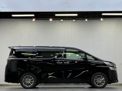 Toyota Vellfire 2023 Crown Twin Engine 2.5L HV Luxury Edition - ფოტო 15