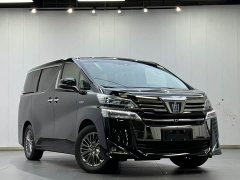 Toyota Vellfire 2023 Crown Twin Engine 2.5L HV Luxury Edition - ფოტო 3
