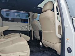 Toyota Sienna 2021 2.5L Hybrid Premium Edition - ფოტო 11