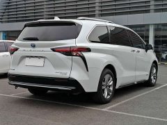 Toyota Sienna 2021 2.5L Hybrid Premium Edition - ფოტო 16